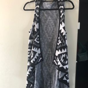 Tribal vest like cardigan